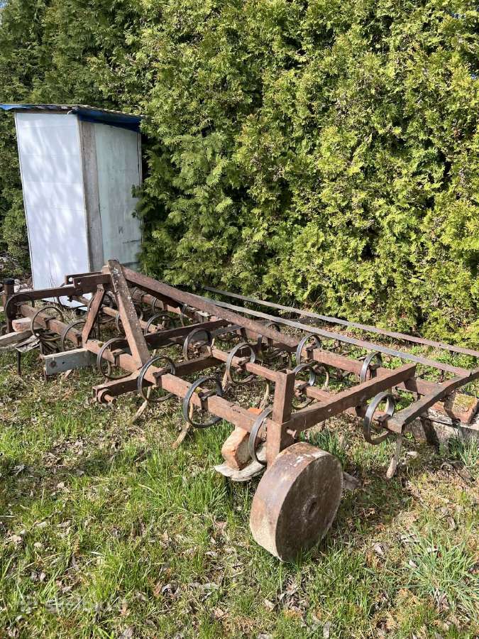 2 vagų plūgas Fiskars ir kultivatorius - nuotraukos Nr. 4