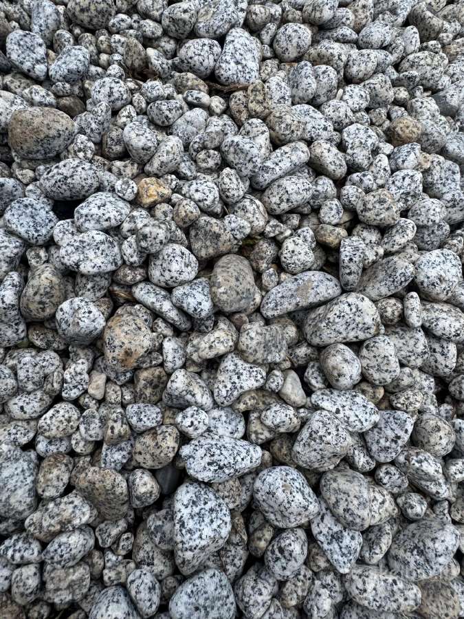 Dovanojami dekoratyviniai akmenys