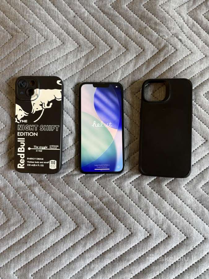 Apple iPhone 13