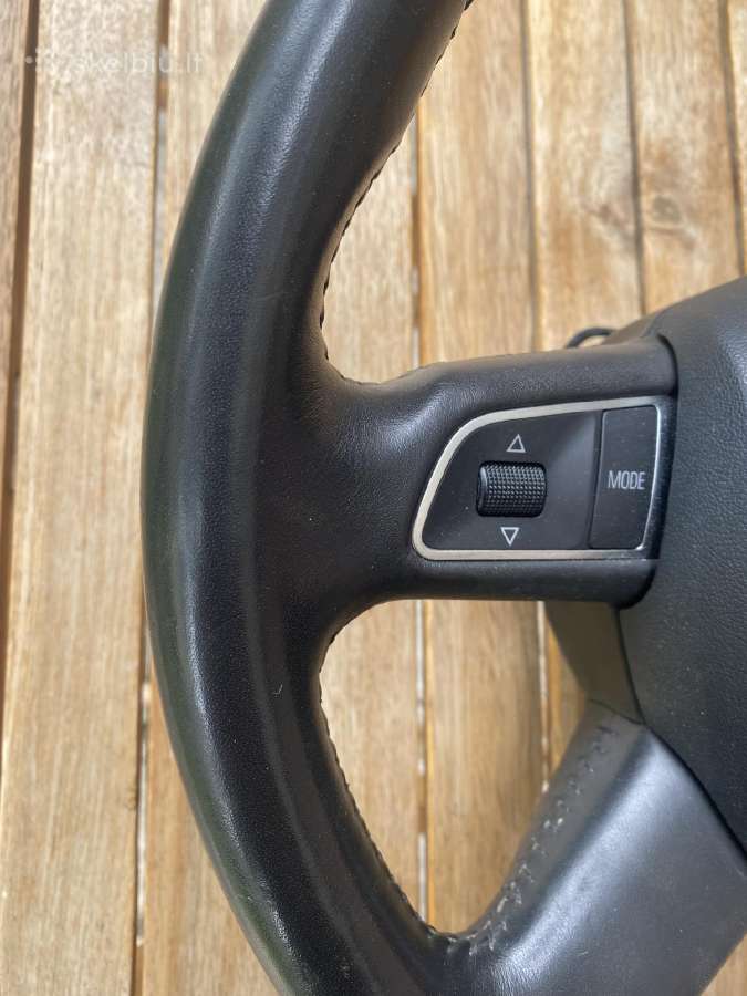 Audi vairas su mygtukais - nuotraukos Nr. 2