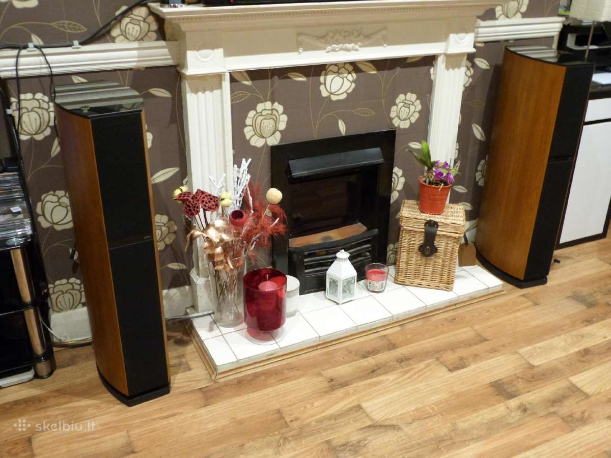 Jamo D570 Floor Standing Speakers. Made in Denmark