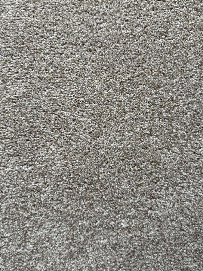 Naujas kilimas 200x180