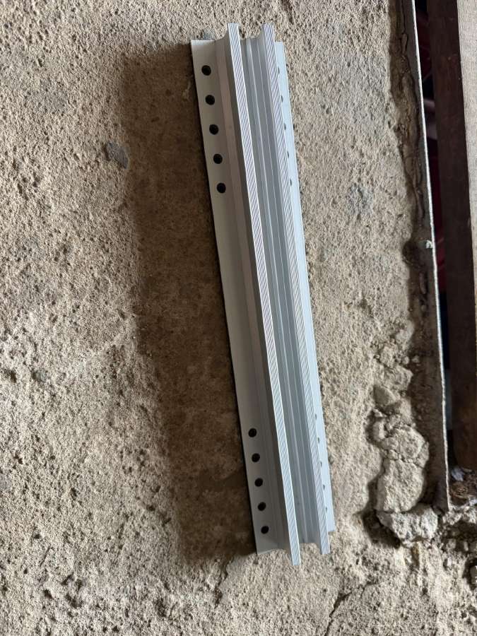 Minirail saules elektrine