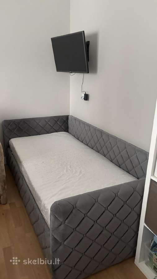 Parduodu dvi lovas 90x200 cm su čiužiniais