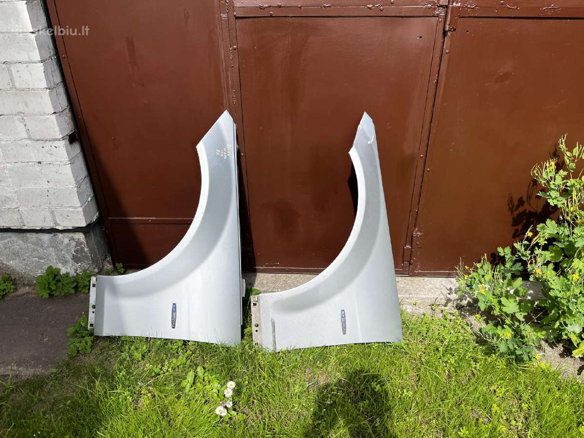 Mercedes benz kaires puses sparnas w204 2010/2011