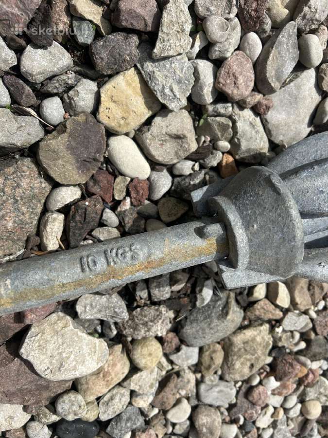 Parduodu inkara 10 kg, ir variklio laikikli - nuotraukos Nr. 2