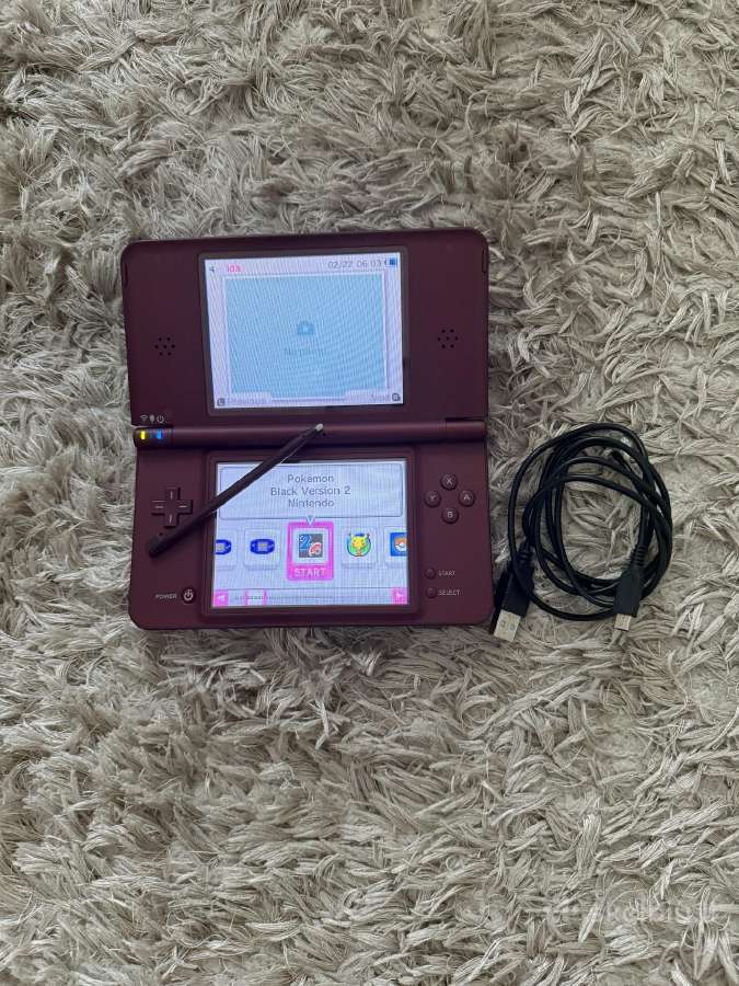 Nintendo Dsi XL + 64 zaidimai!