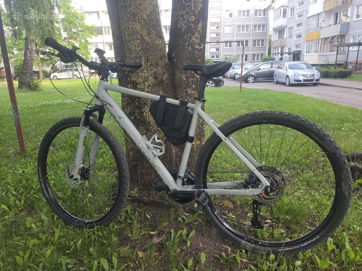 Parduodu Cube Dvirati