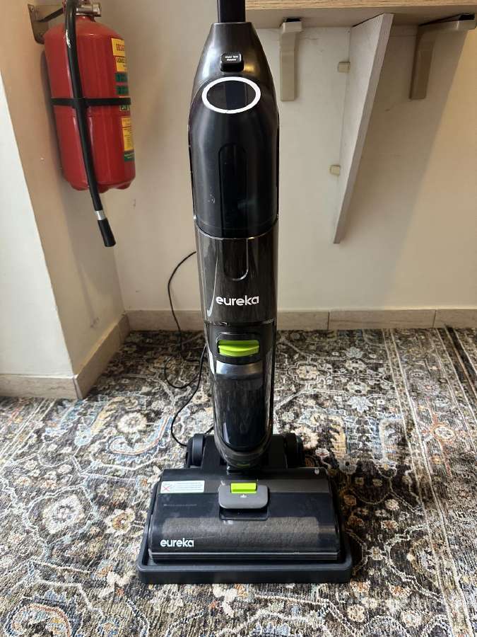 Eureka plaunantis dulkiu siurblys sluotanew 400