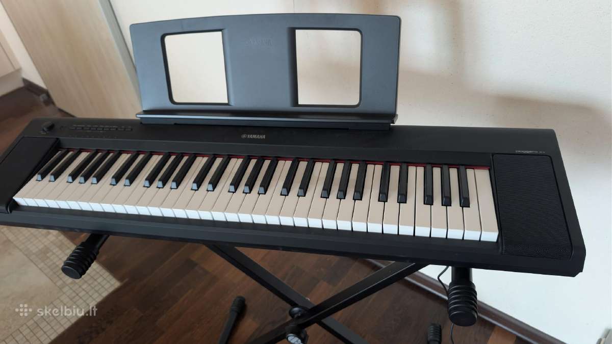 Skaitmeninis pianinas Yamaha Piaggero Np-15 juodas
