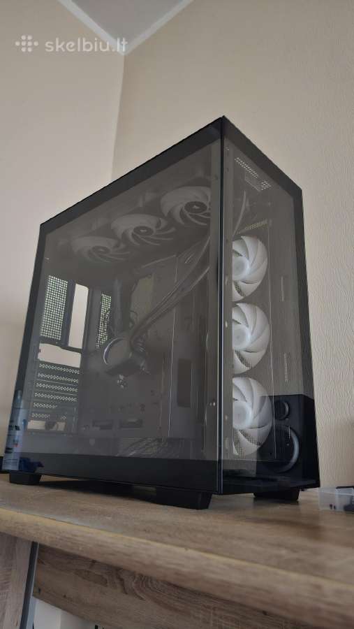 Korpusas Deepcool Ch780 su Corsair Aio 420mm