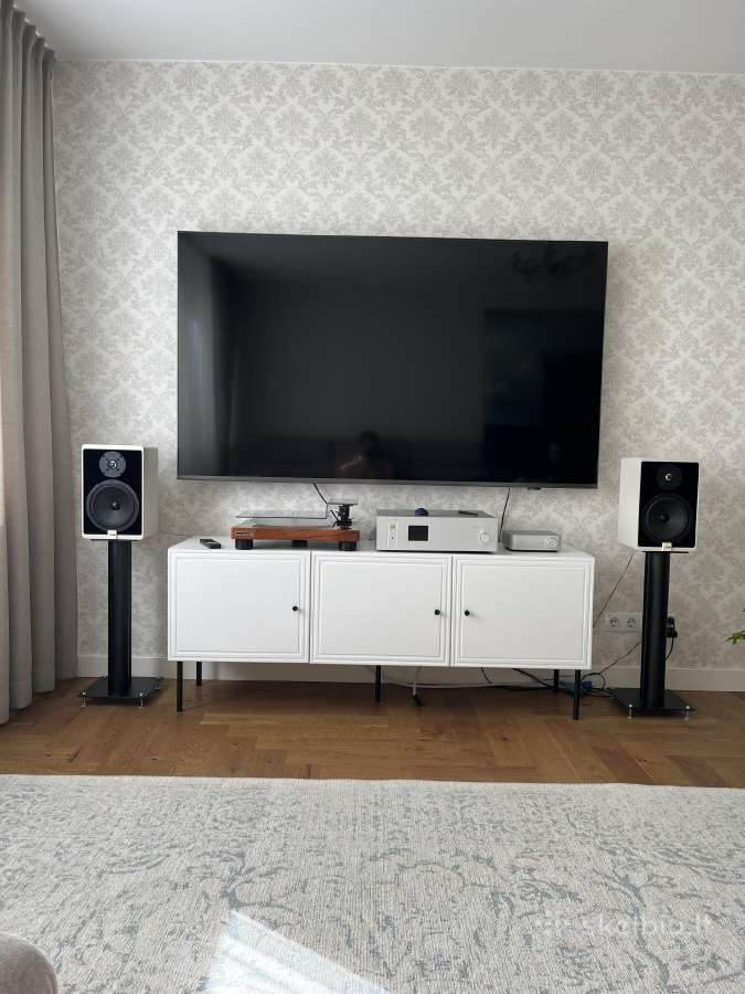Canton Carat 20 su stoveliais