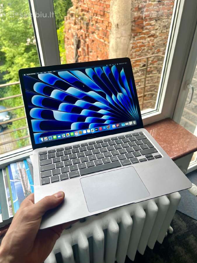 MacBook Air M1