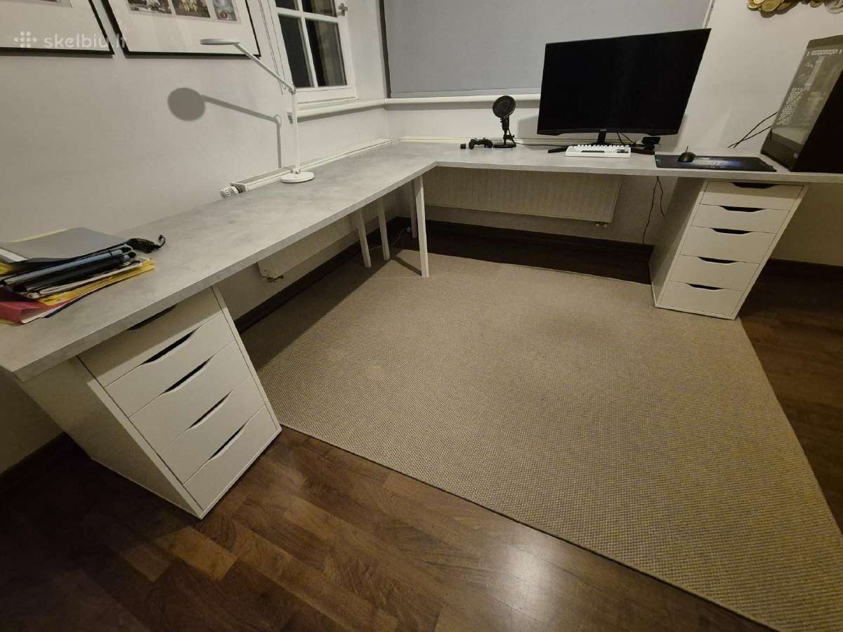 Rašomasis stalas