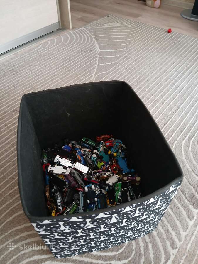 Parduodu 6 kg hot wheels