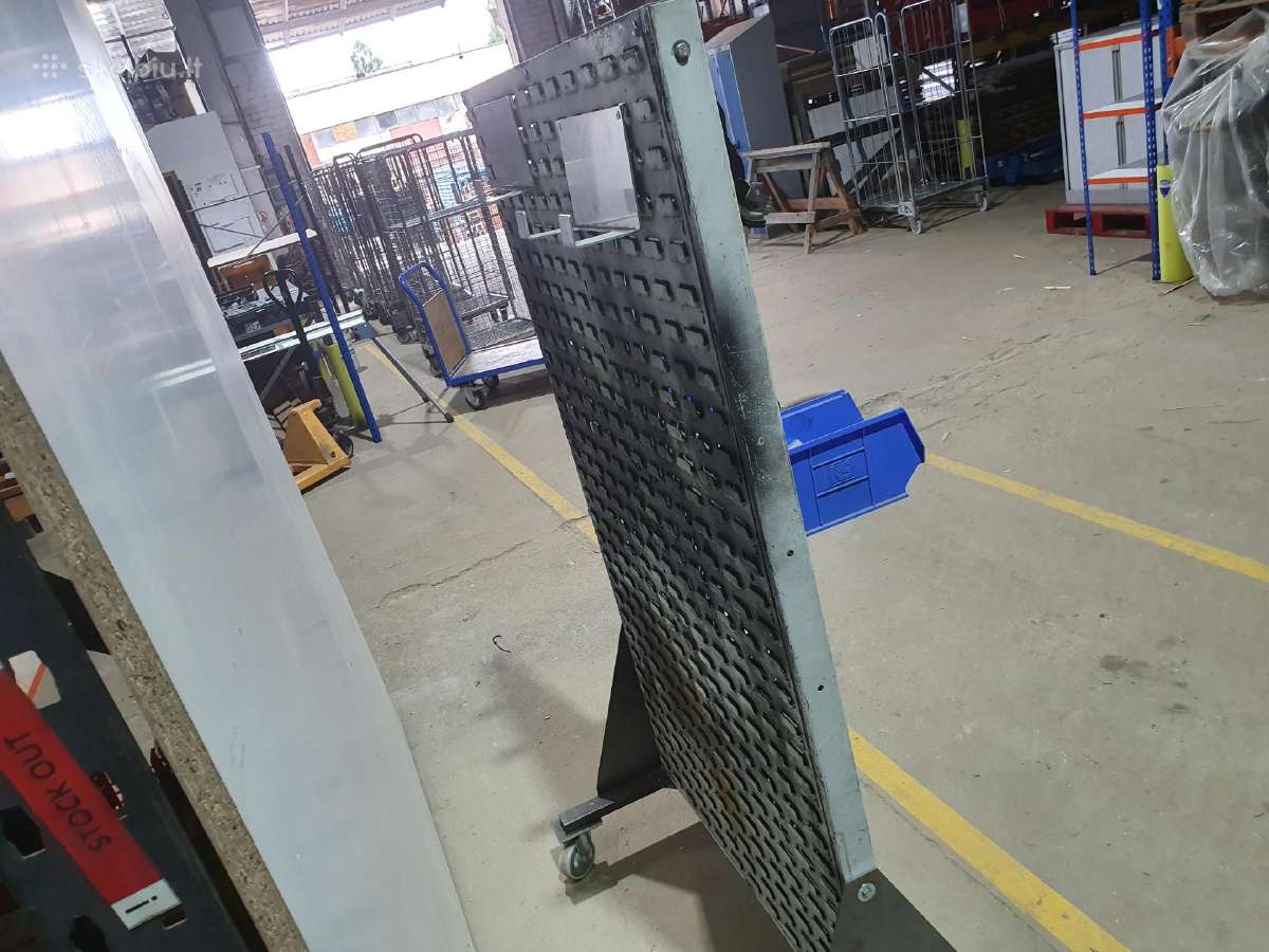 Perforuoti metaliniai stendai dėžutėms - nuotraukos Nr. 19