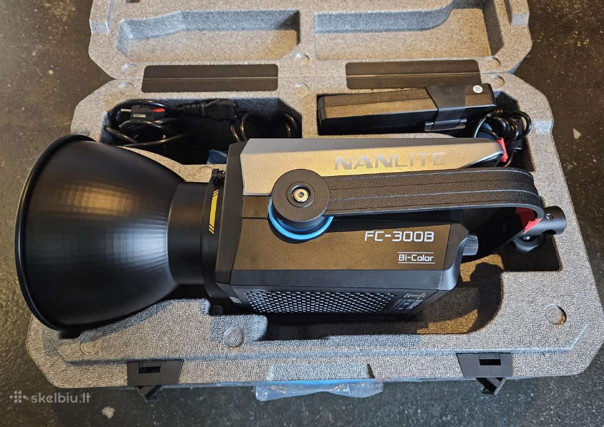 Parduodu Nanlite Fc-300bi color LED lempą.