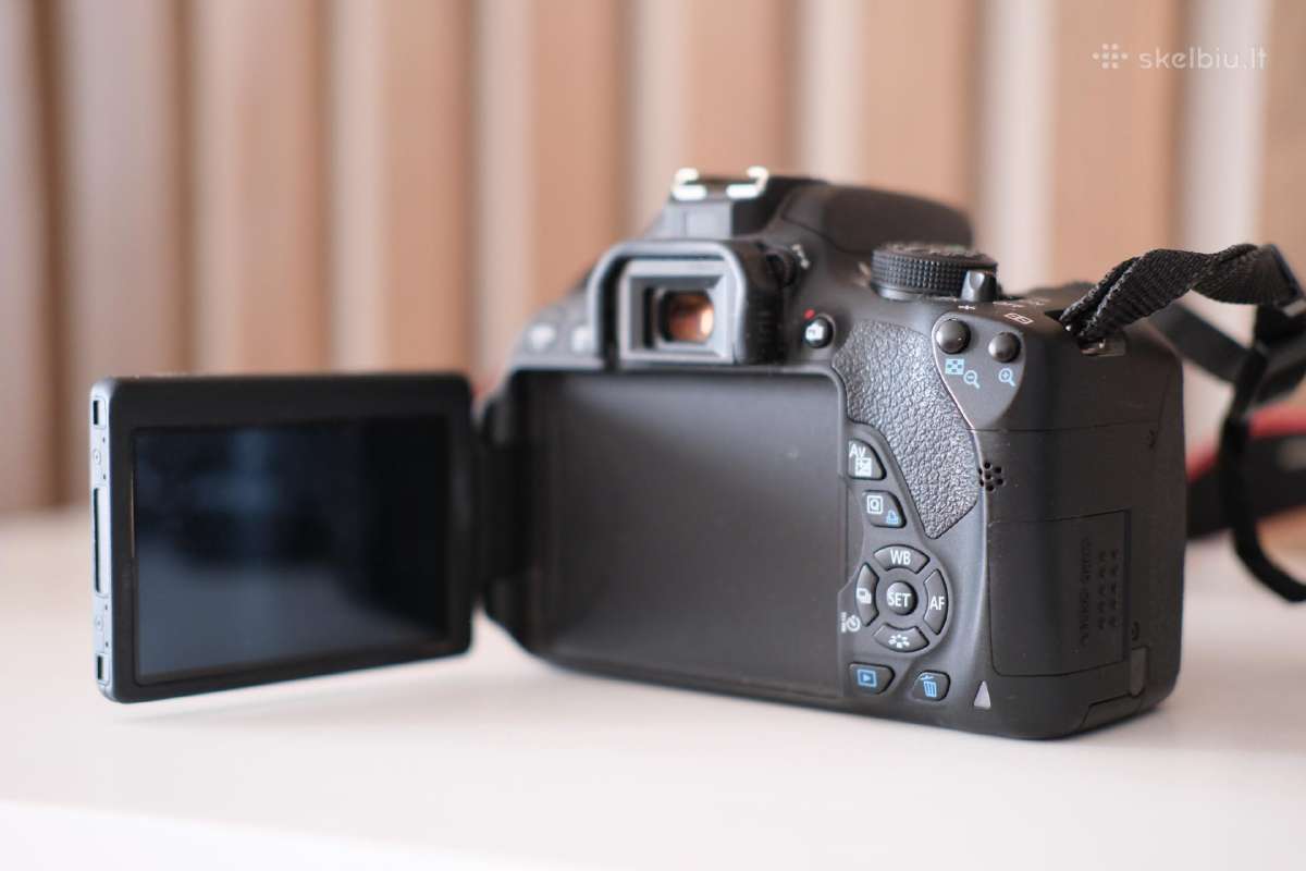 Canon EOS 700d + 3 objektyvai + 2 baterijos - nuotraukos Nr. 6