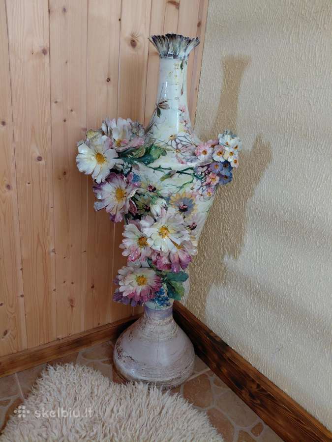 Oroginali vaza terasai