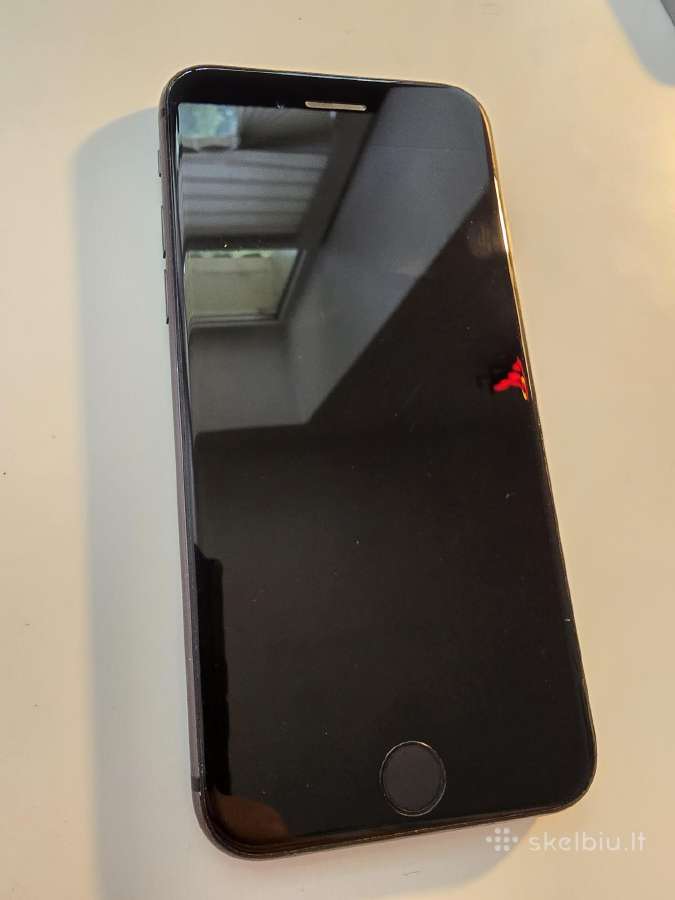 iPhone 8