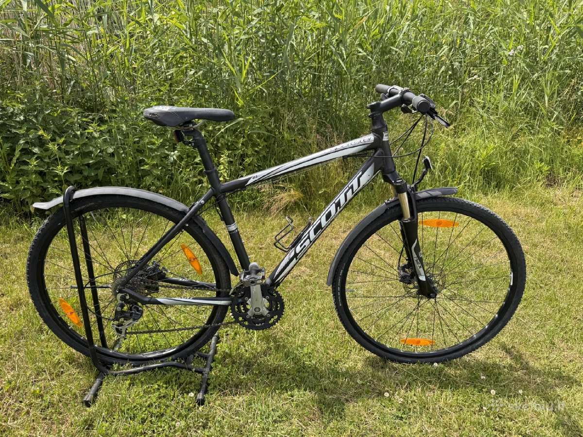 Scott sporster 45 hibridinis dviratis
