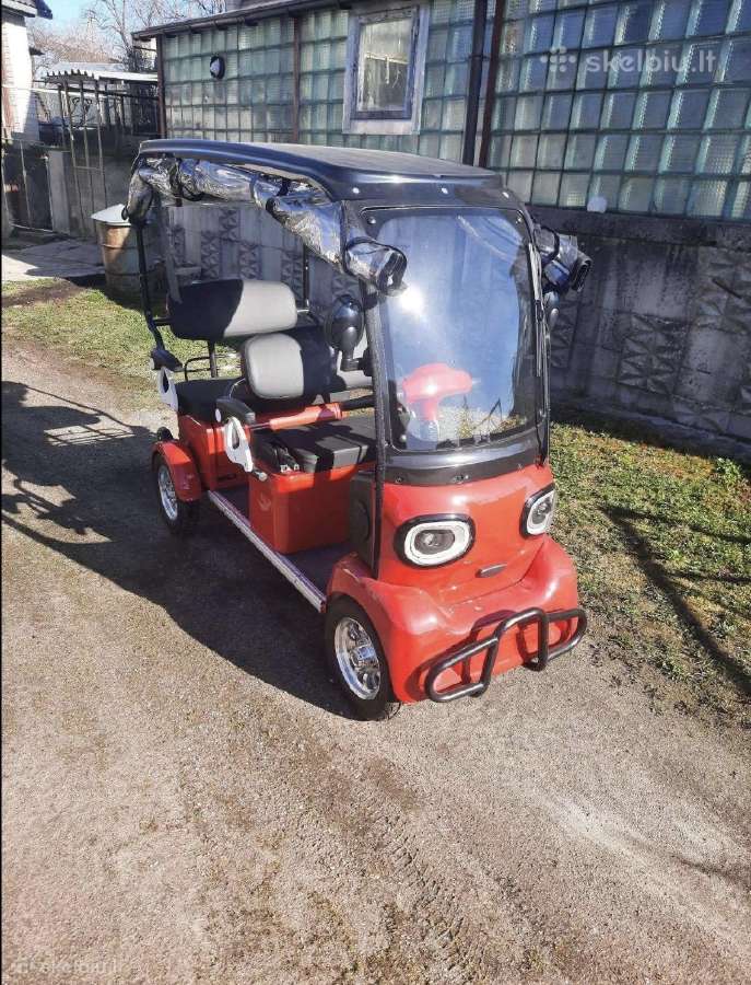 Naujas elektrinis keturratis su saulės baterijomis