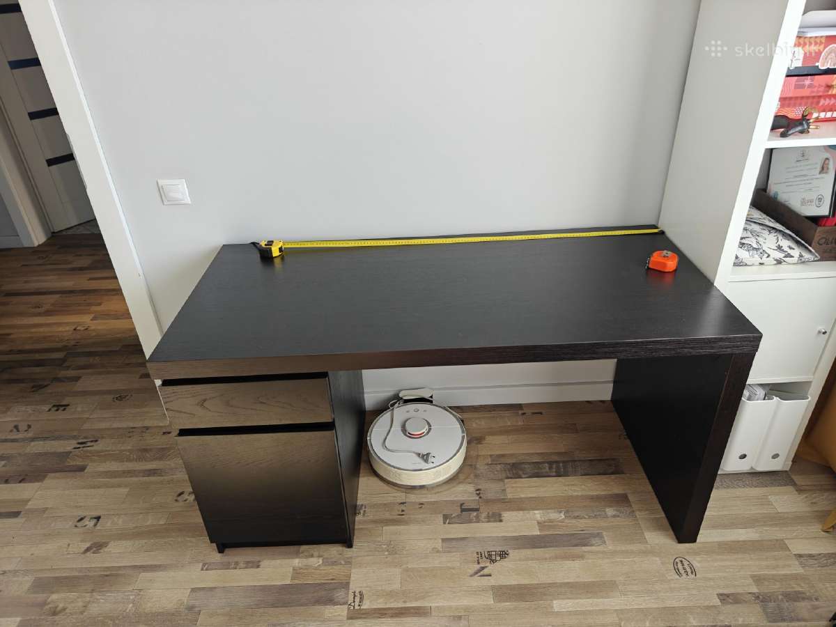 Stalas ikea malm