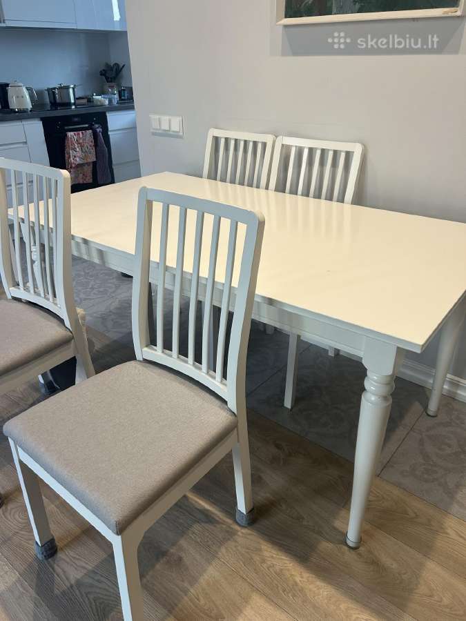 Parduodamas baltas didelis Ikea stalas