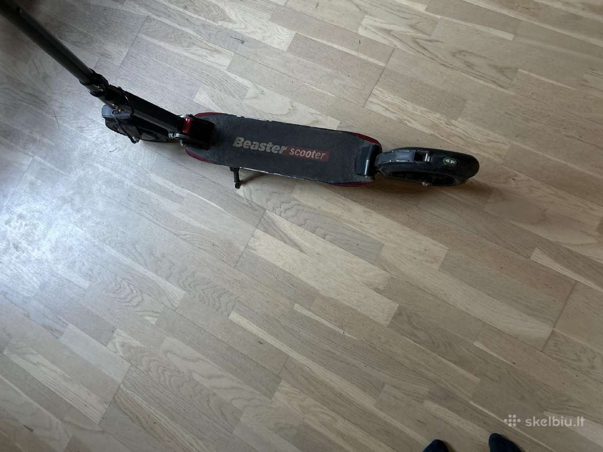 Elektrinis paspirtukas beaster scoter