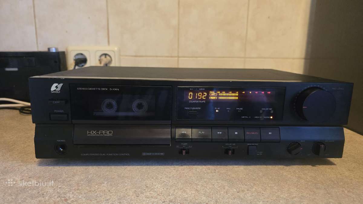 Sansui D-x301i kasetinė deka.