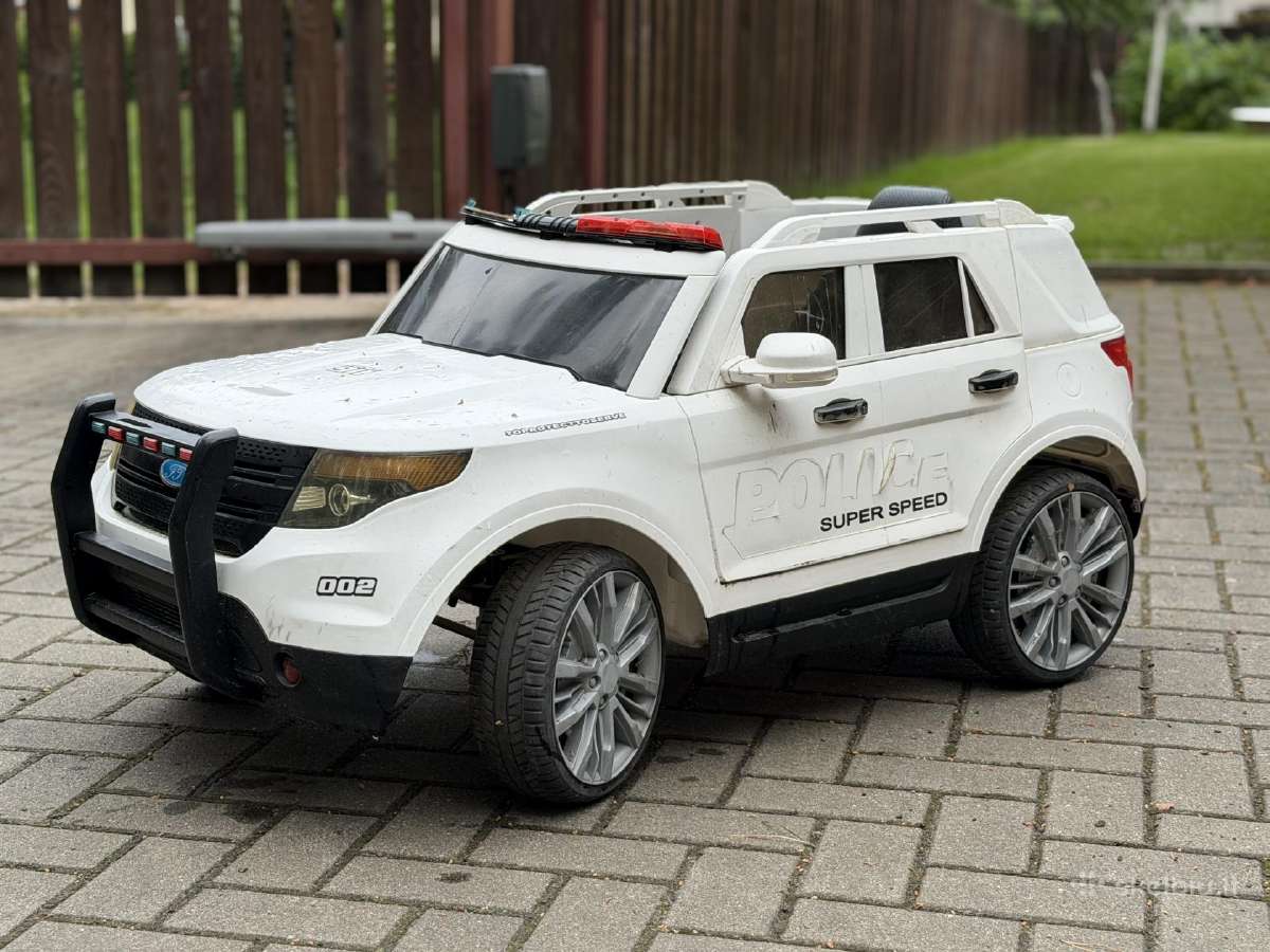 Vaikiškas elektrinis automobilis