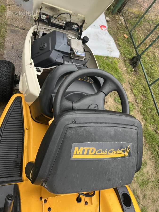 Cub Cadet 2000 Series 16 Ag vejos traktoriukas - nuotraukos Nr. 4
