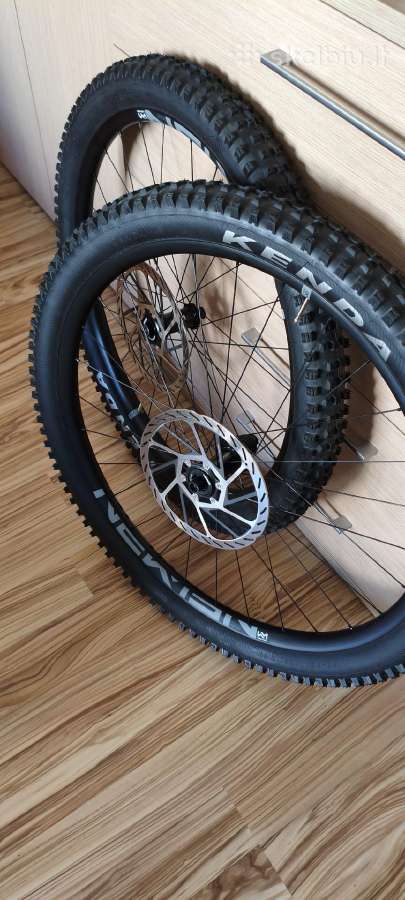 29' x 2.6 Kenda hellkat padangu komplektas tik 25e - nuotraukos Nr. 2