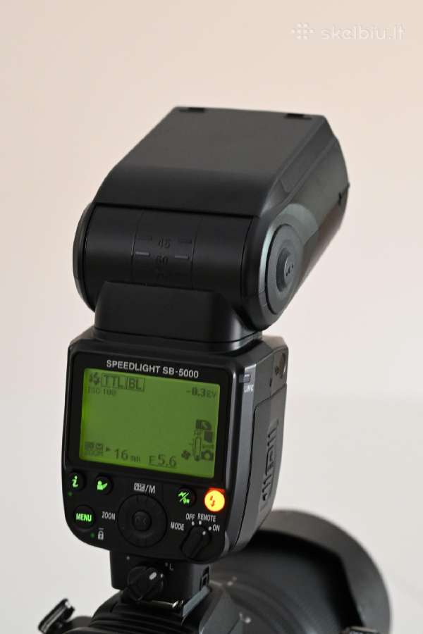 Nikon Speedlight SB-5000 blykstė