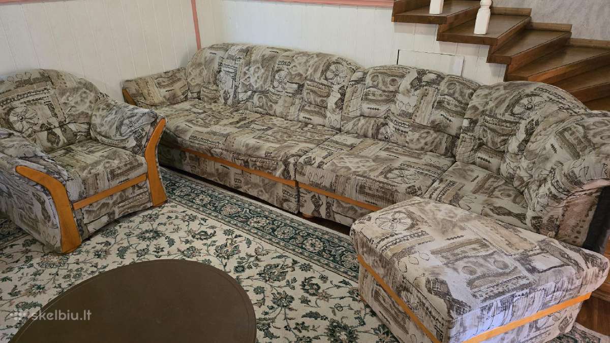 Dovanoju mikštų baldų komplektą