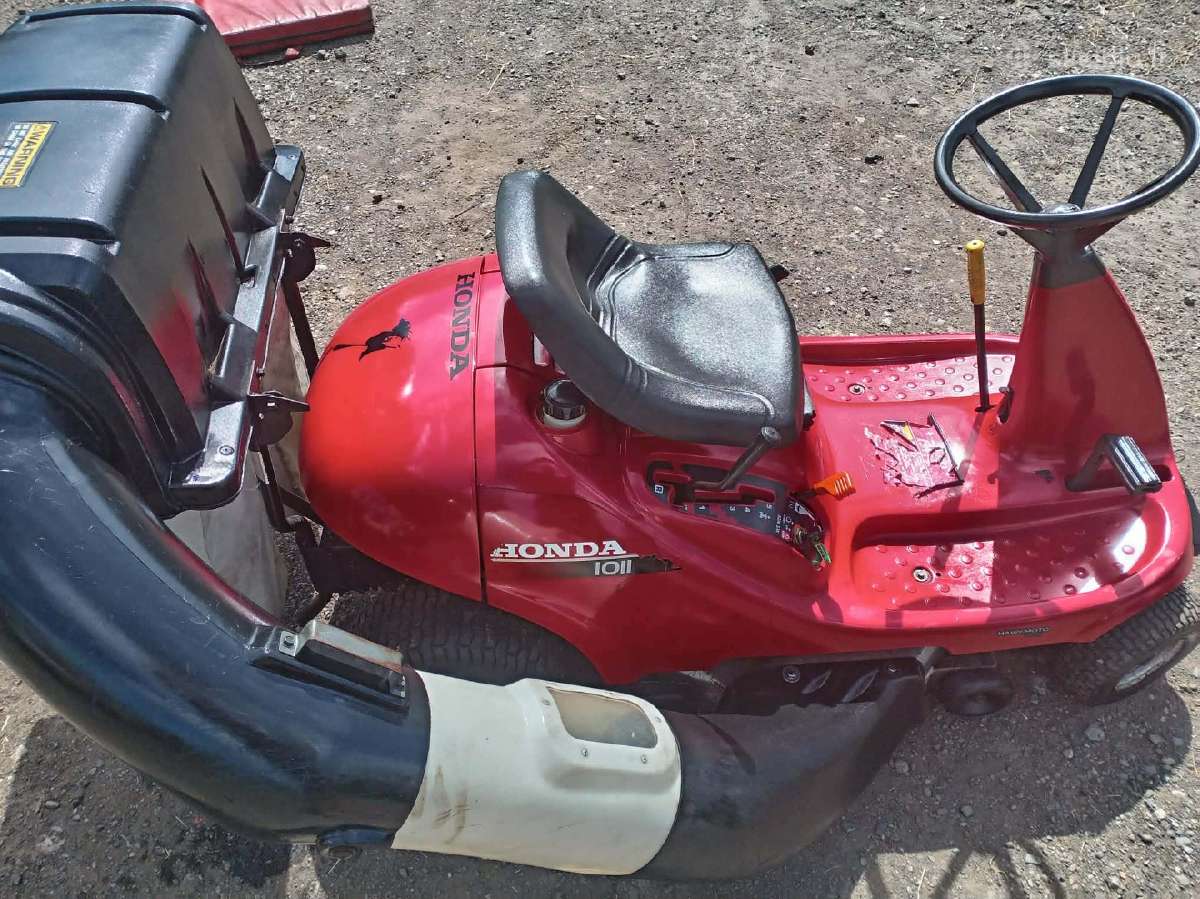 Vejos traktoriukas Honda 1011