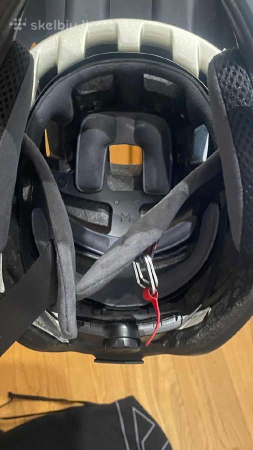 Šalmas abus airdrop mips black gold - nuotraukos Nr. 10