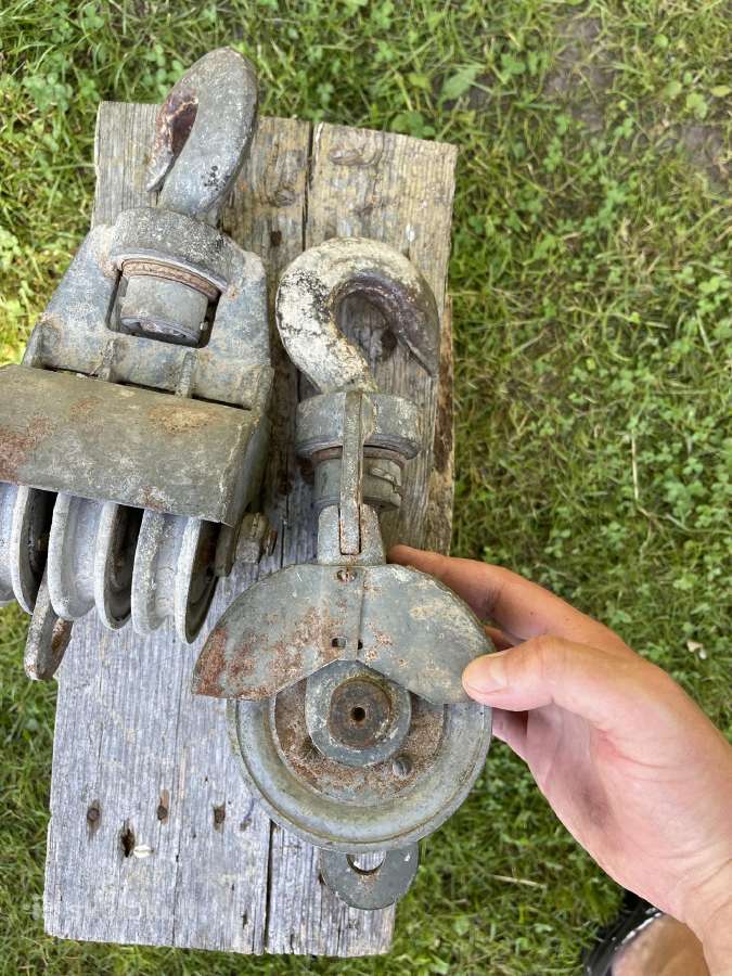 2 vnt. seni pramoniniai trigubi kėlimo skriemuliai - nuotraukos Nr. 4