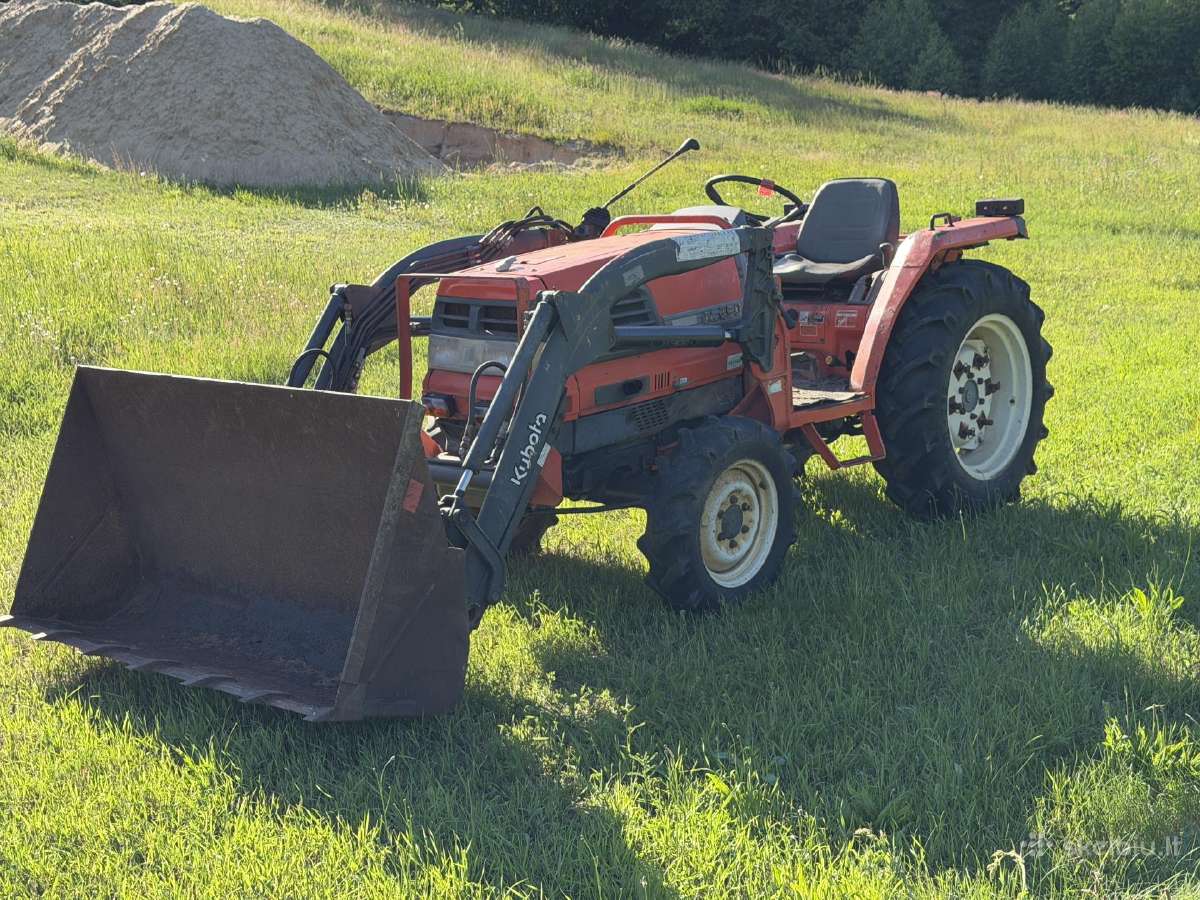 Mini traktorius Kubota Gl260d - nuotraukos Nr. 2