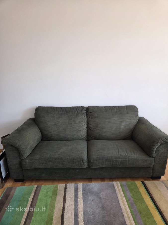 Nemokamai - Dėvėta žalia sofa