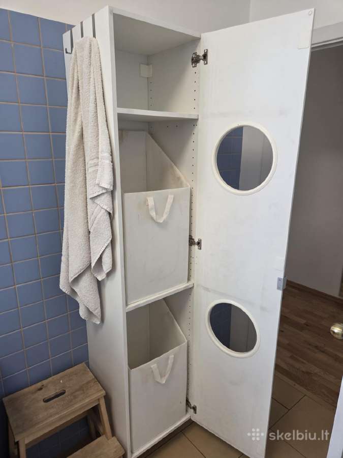 Ikea spinta nešvariems rūbams