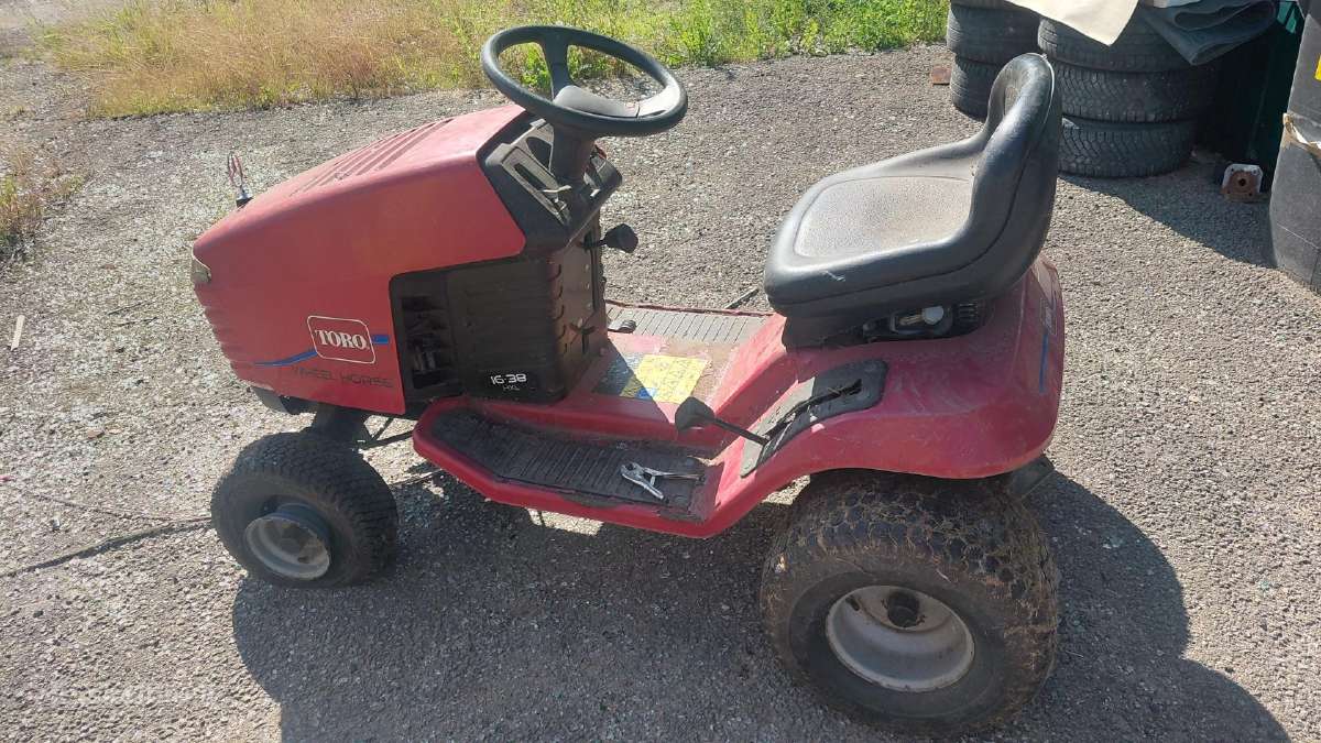 Toro sodo traktoriukas