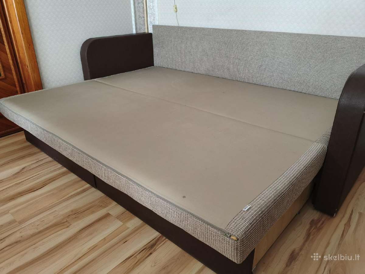 Tvarkinga, patogi sofa-lova