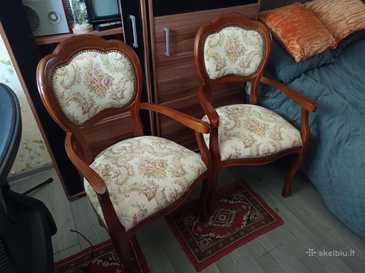 Idealios būklės - komplektas krėslų.