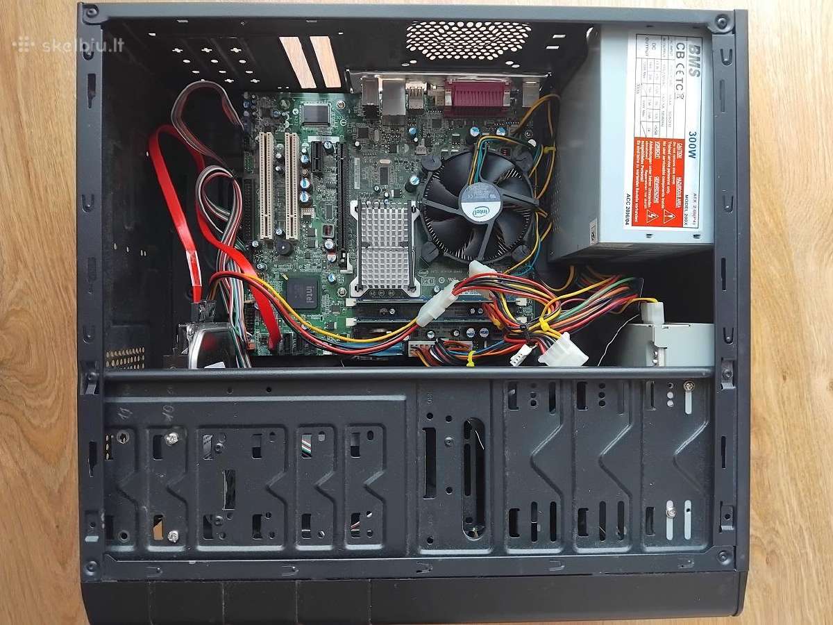 Intel komp. komplektas. yra ir dovanu - nuotraukos Nr. 3