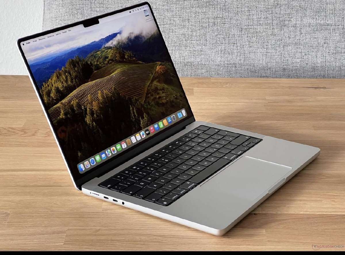 MacBook Pro 14 M3 Pro / 18gb / 512gb / Silver /
