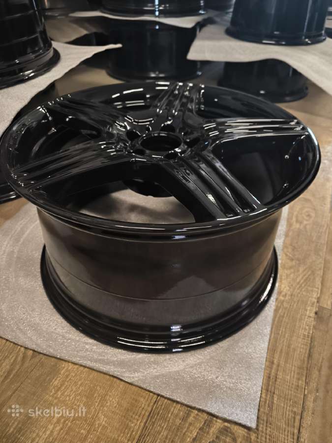 Mercedes Amg R19 Ratlankiai Skirtingų Pločių