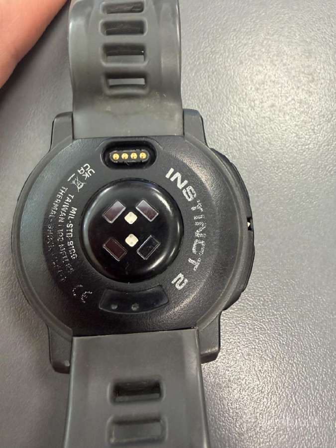 Garmin Instict 2 su garantija