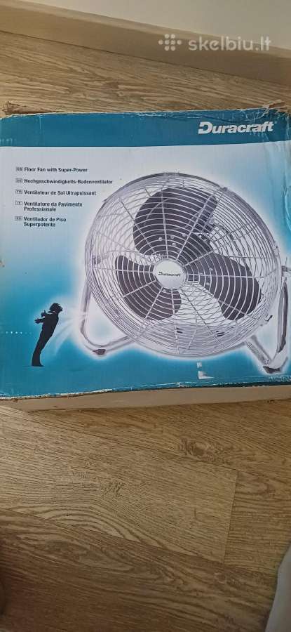 2 ant grindų pastatomi ventiliatoriai