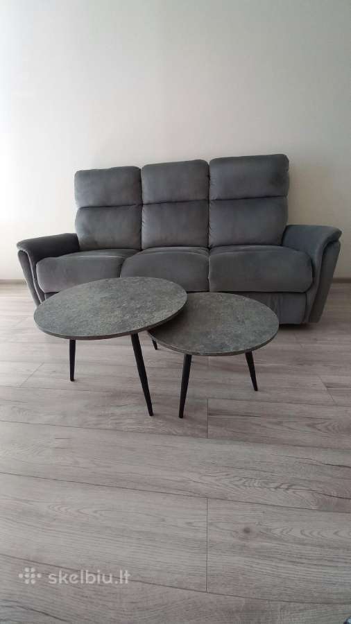Reglaineris, sofa ir staliukai - nuotraukos Nr. 3